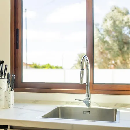 House Side Oasis Semesterbostad *