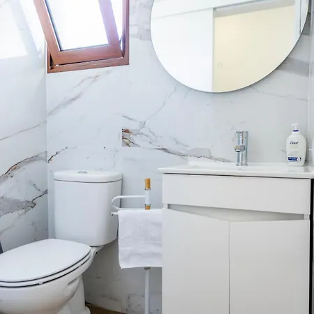 Semesterbostad House Side Oasis *