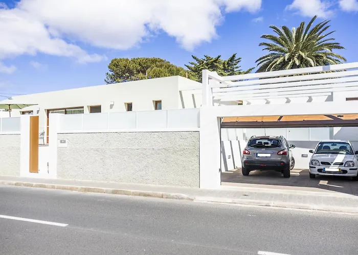 別荘 House Side Oasis