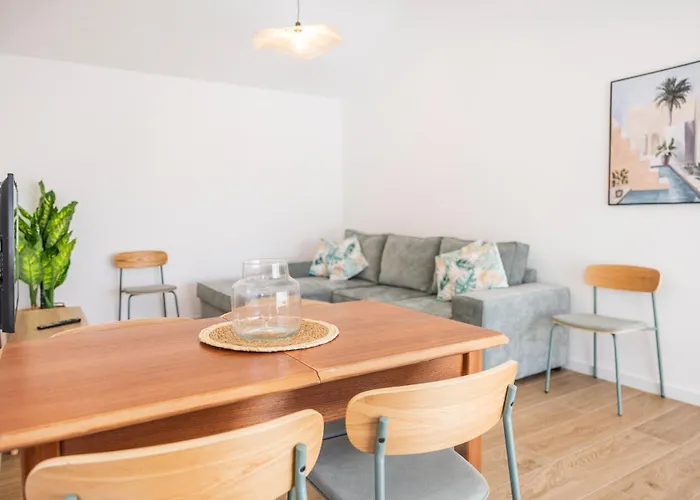 House Side Oasis 別荘