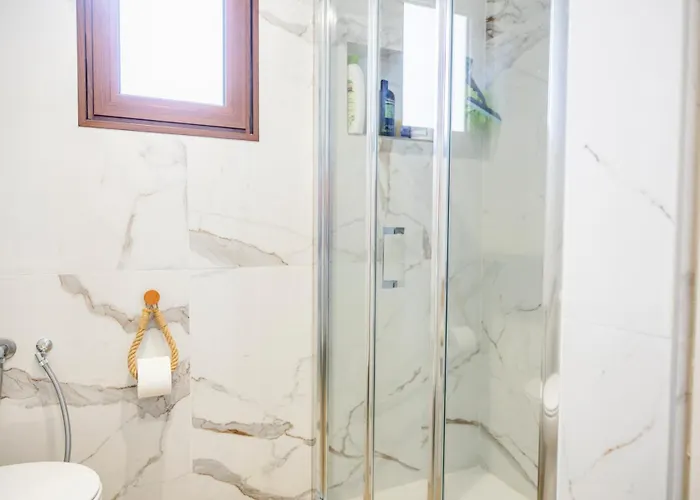 House Side Oasis * 圣港岛