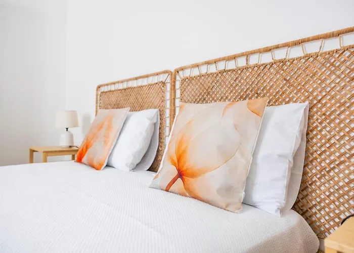 House Side Oasis 圣港岛